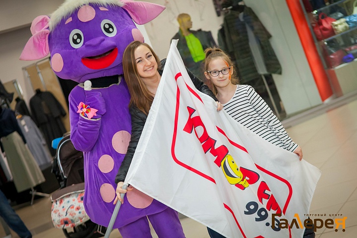 Фото-отчет с праздника "Паровоз потехи, юмора и смеха" от ЮморFM 8 апреля 2018 года.